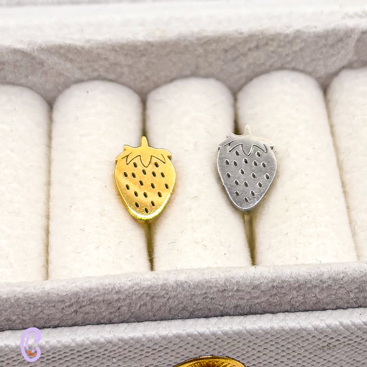 Strawberry stainless steel ear clips for children - Painless without ear piercing