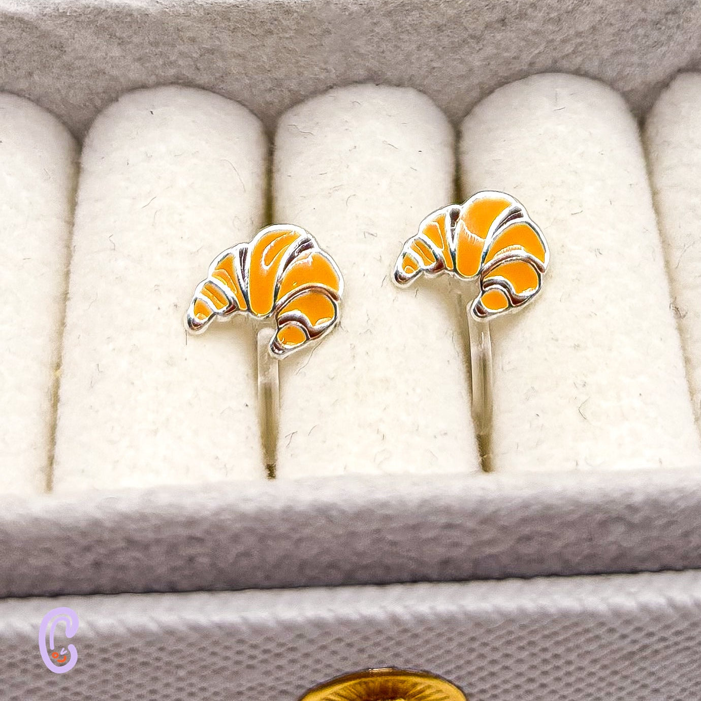 Croissant ear clips for children - Painless without ear piercings