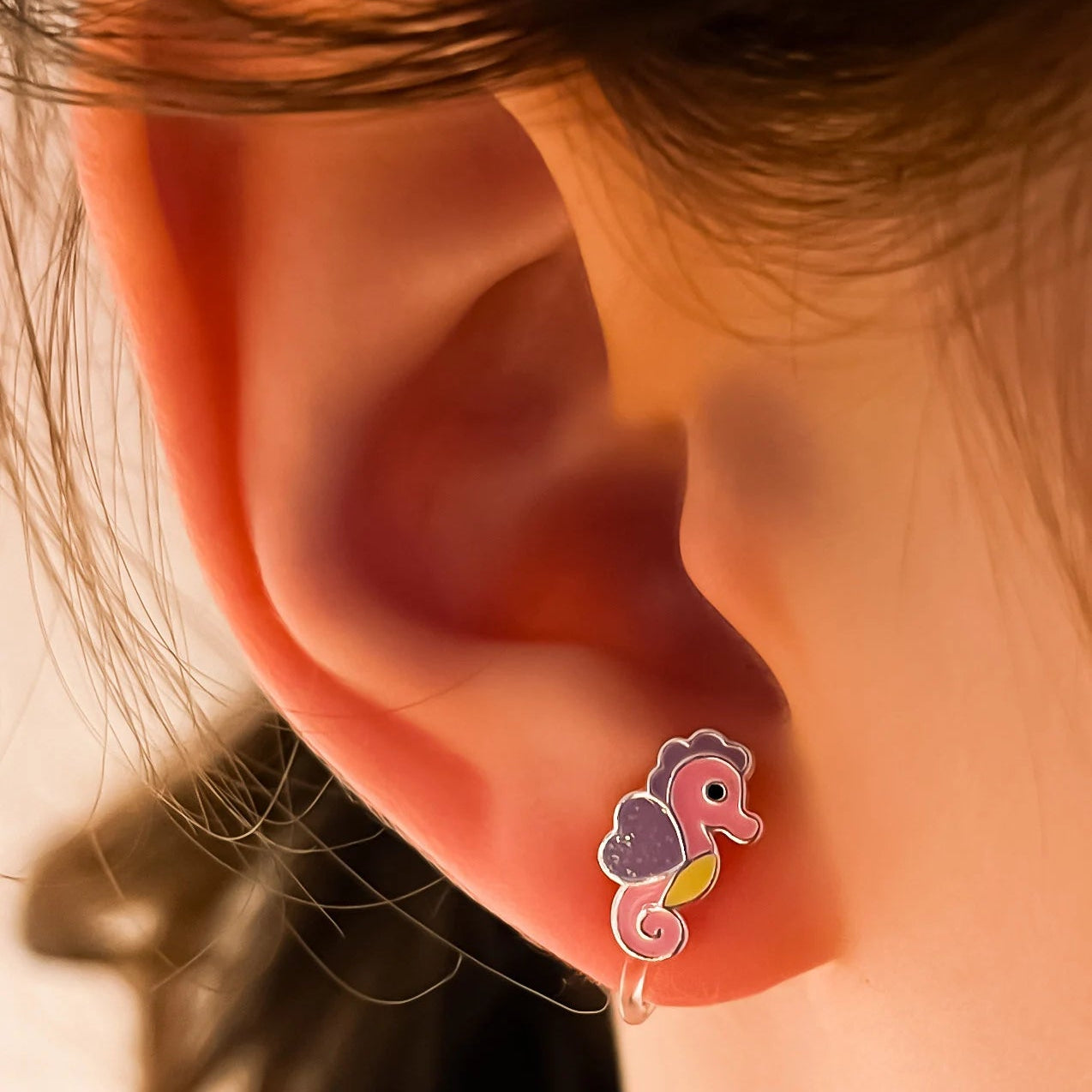 Pink seahorse clip-on earrings for children – Painless without ear piercing