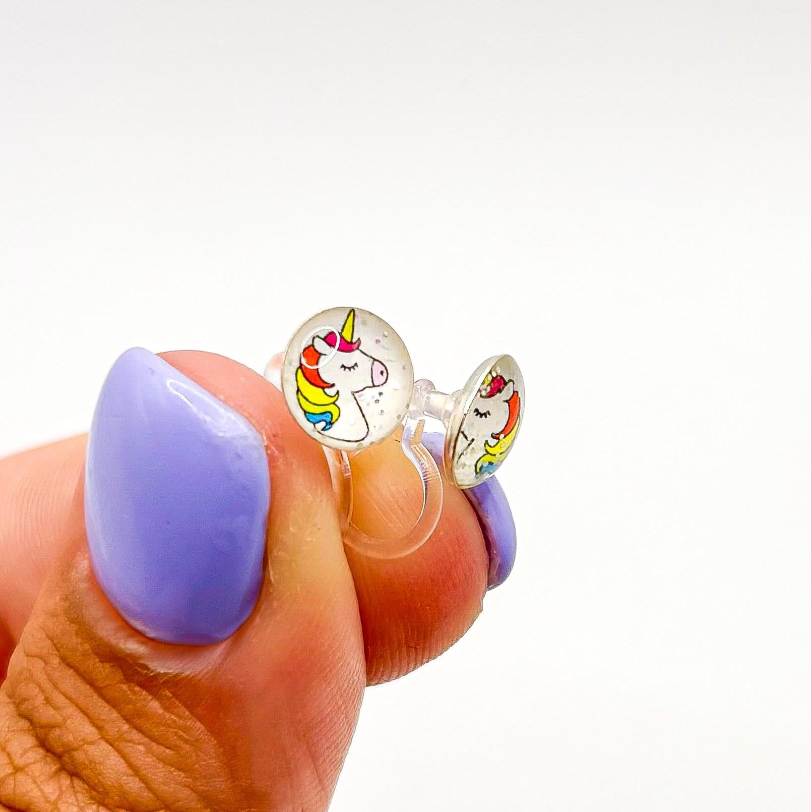 Einhorn Glitzerkugel Ohrclips für Kinder – Schmerzfrei ohne Ohrlöcher
